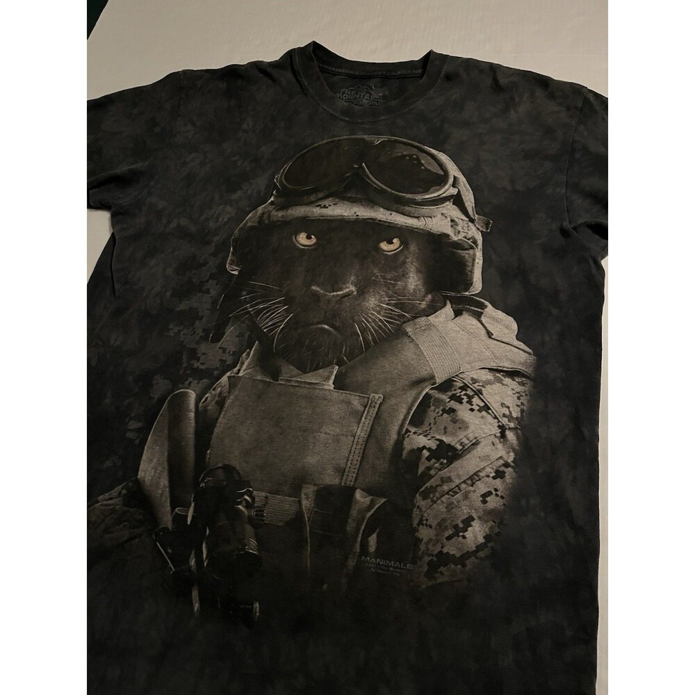 Vintage The Mountain 2011 Manimals Cat Panther Army Military T-Shirt LARGE